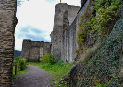 Burg Metternich an der Mosel 5 Burg Metternich über Beilstein an der Mosel