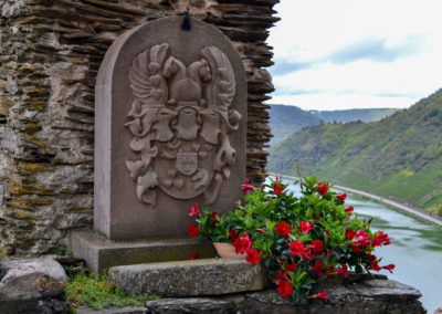 Burg Metternich an der Mosel 24 Burg Metternich über Beilstein an der Mosel