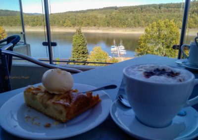 Viel Wald und Wasser - Im Sauerland 16 Biggetalsperre