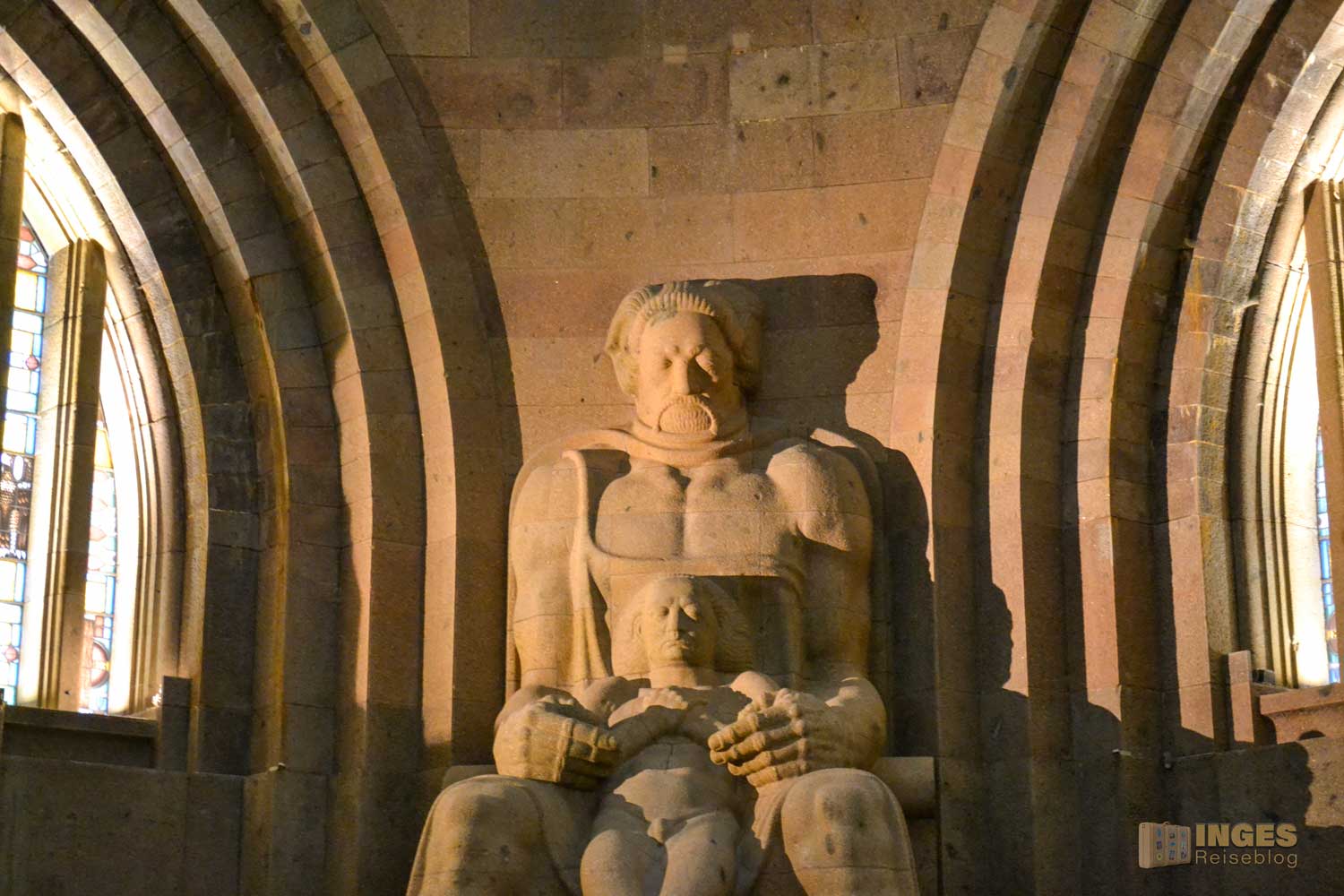 Im Völkerschlachtdenkmal in Leipzig 23 DSC_0965