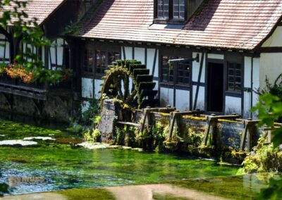 Am Blautopf in Blaubeuren 10 Hammerschmiede am Blautopf
