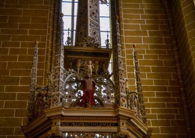 Im Erfurter Dom 21 Taufbecken Erfurter Dom