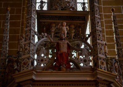 Im Erfurter Dom 22 Taufbecken Erfurter Dom