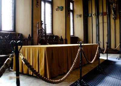 Altstädter Rathaus und Astronomische Uhr in Prag 58 tisch alter ratssaal altstaedter rathaus prag 8357