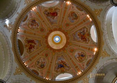In der Frauenkirche in Dresden 6 Die Innenkuppel der Frauenkirche in Dresden