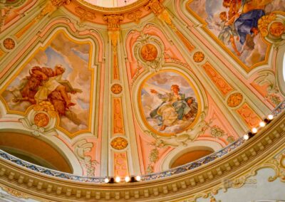 In der Frauenkirche in Dresden 7 Die Innenkuppel der Frauenkirche in Dresden