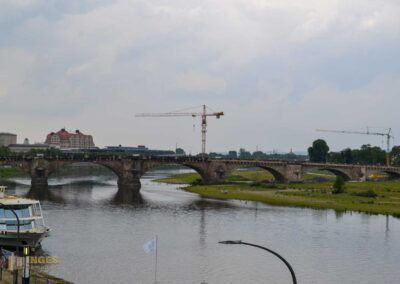 Die Brühlsche Terrasse und die Festung in Dresden 32 Blick von der Brühlschen Terrasse in Dresden