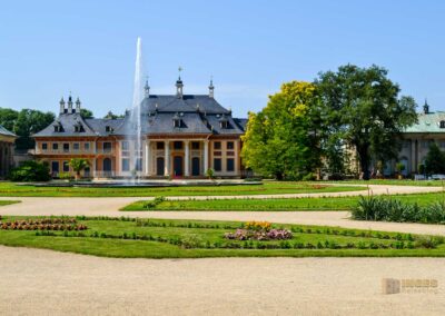 Lustgarten und Bergpalais Schloss Pillnitz