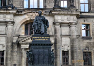 Die Brühlsche Terrasse und die Festung in Dresden 21 Ständehaus Dresden
