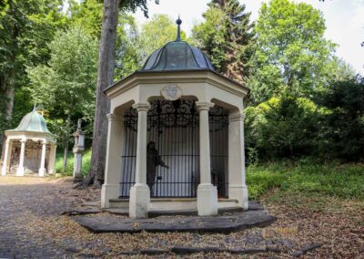 Der Wallfahrtsort St. Salvator in Schwäbisch Gmünd 9 Kreuzweg St. Salvator Schwäbisch Gmünd