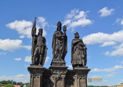 Statuen auf der Karlsbrücke in Prag