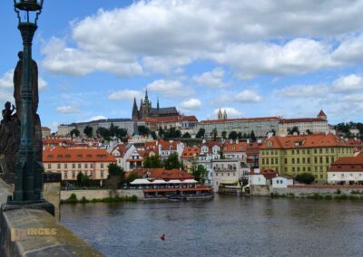 Blick von der Karlsbrücke auf die Prager Burg