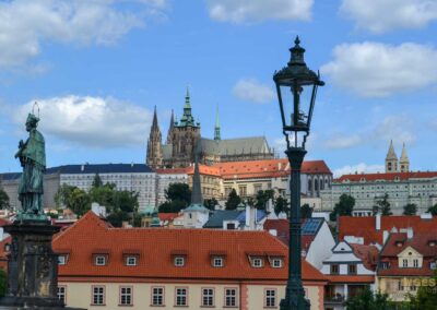 Blick von der Karlsbrücke auf die Prager Burg