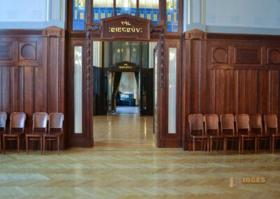 Das Gemeindehaus (Obecní dum) in der Prager Altstadt 86 der Sladovský-Saal im Prager Gemeindehaus
