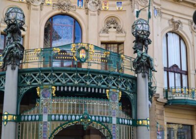 Das Gemeindehaus (Obecní dum) in der Prager Altstadt 6 Gemeinde- oder Repräsentationshaus (Obecní dům) in der Prager Altstadt