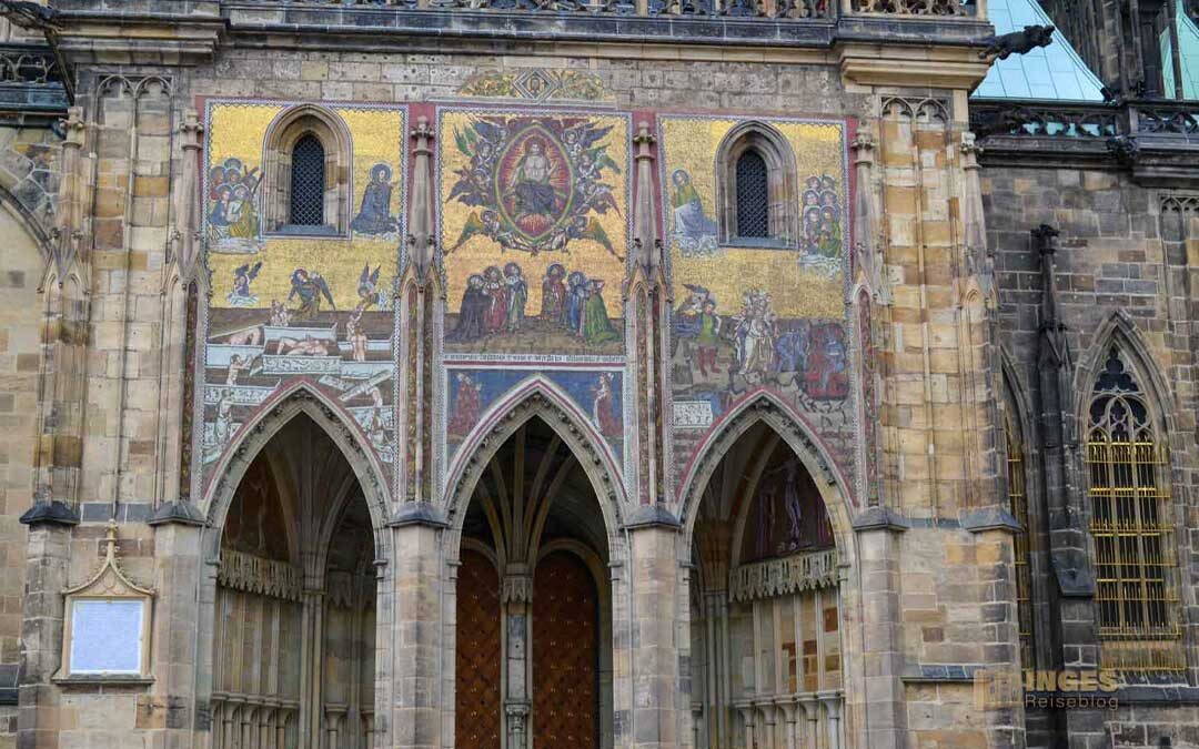 Königsweg durch Prag zum St. Veits Dom-Goldene Pforte