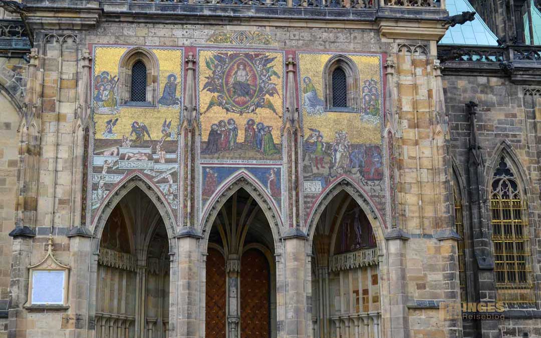 Königsweg durch Prag zum St. Veits Dom-Goldene Pforte Königsweg durch Prag zum St. Veits Dom-Goldene Pforte