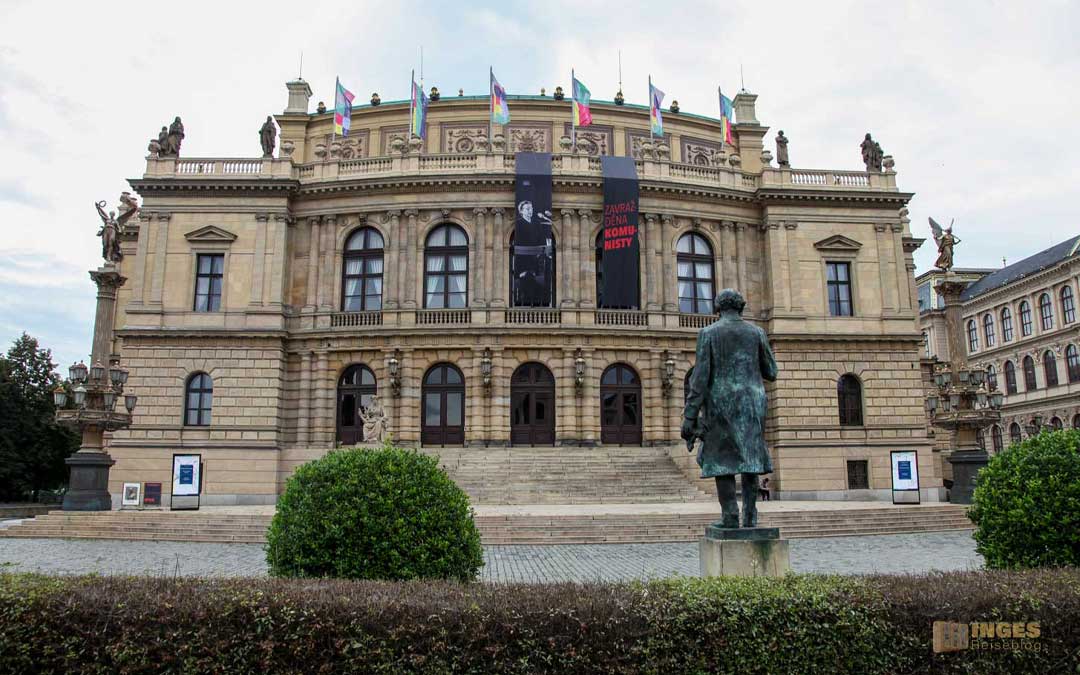 Rudolfinum in der Prager Altstadt