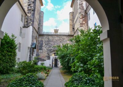 Kirche St. Maria unter der Kette auf der Prager Kleinseite 4 Malteserkirche St. Maria unter der Kette auf der Prager Kleinseite