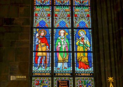 Im Veitsdom in Prag 23 Glasfenster im Veitsdom in Prag