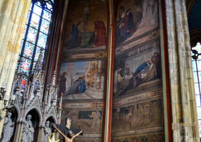 Die Seitenkapellen im Veitsdom in Prag 10 Seitenkapellen im Veitsdom in Prag