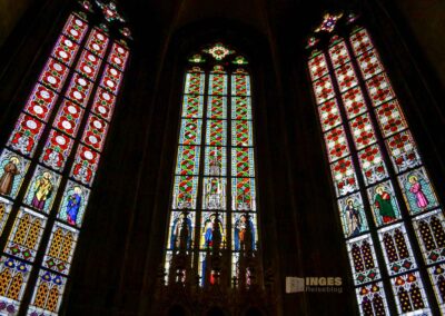 Im Veitsdom in Prag 26 Glasfenster im Veitsdom in Prag