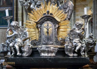 Grabmal des Hl. Johannes Nepomuk im St. Veits Dom in Prag