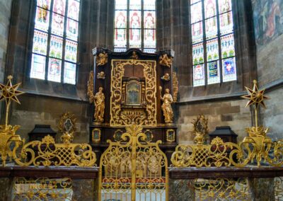 Die Seitenkapellen im Veitsdom in Prag 38 Seitenkapellen im Veitsdom in Prag