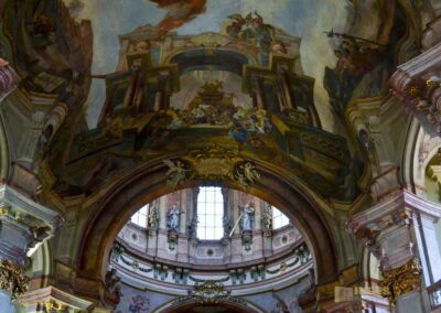 In der St.-Nikolaus-Kirche auf der Prager Kleinseite 63 Kuppel in der St.-Nikolaus-Kirche auf der Prager Kleinseite