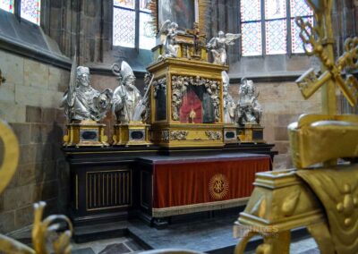 Kapelle des Hl. Johannes Nepomuk im St. Veits Dom in Prag