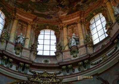 In der St.-Nikolaus-Kirche auf der Prager Kleinseite 67 Kuppel in der St.-Nikolaus-Kirche auf der Prager Kleinseite