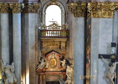 In der St.-Nikolaus-Kirche auf der Prager Kleinseite 82 St.-Nikolaus-Kirche auf der Prager Kleinseite