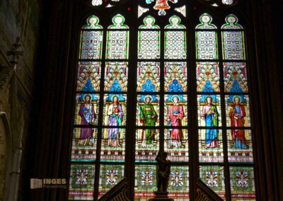 Im Veitsdom in Prag 28 Glasfenster im Veitsdom in Prag