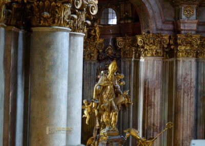 In der St.-Nikolaus-Kirche auf der Prager Kleinseite 84 St.-Nikolaus-Kirche auf der Prager Kleinseite