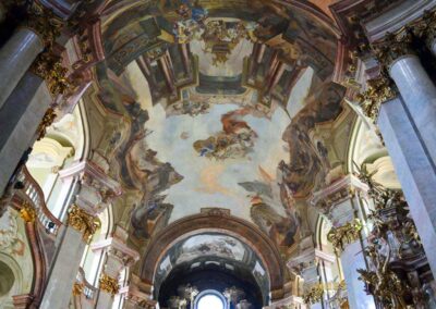In der St.-Nikolaus-Kirche auf der Prager Kleinseite 51 Deckengemälde in der St.-Nikolaus-Kirche auf der Prager Kleinseite