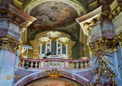 Orgel in der St.-Nikolaus-Kirche auf der Prager Kleinseite