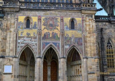 Im Veitsdom in Prag 83 Goldene Pforte Veitsdom in Prag