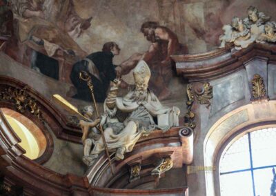 In der St.-Nikolaus-Kirche auf der Prager Kleinseite 93 In der St.-Nikolaus-Kirche auf der Prager Kleinseite