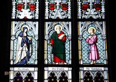 Im Veitsdom in Prag 25 Glasfenster im Veitsdom in Prag