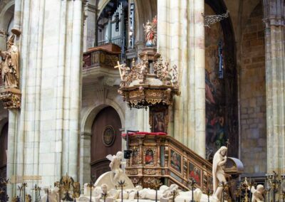 Im Veitsdom in Prag 77 Kanzel im Veitsdom in Prag