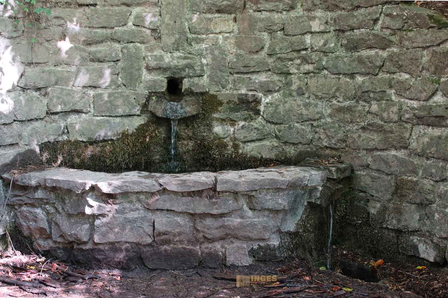 die Märchenquelle beim Herrenbachstausee Kreis Göppingen 0181 die Märchenquelle beim Herrenbachstausee Kreis Göppingen 0181