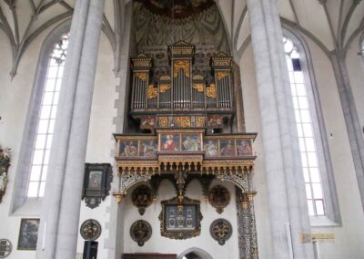 Barocke Schwalbennestorgel in St. Georg in Nördlingen
