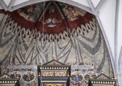 Barocke Schwalbennestorgel in St. Georg in Nördlingen