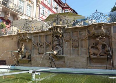 Markt- und Fischbrunnen auf dem Marktplatz Schwäbisch Hall