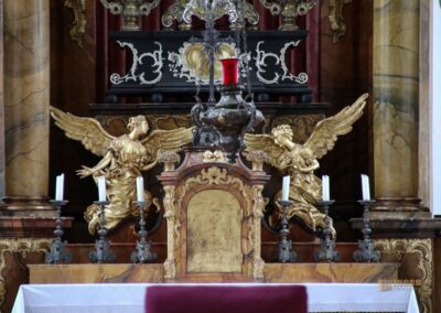 Silberaltar mit Madonna Marienkirche in Ellwangen