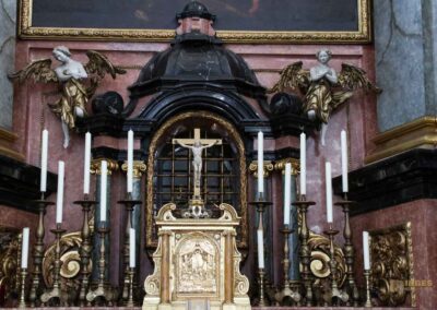 In der Wallfahrtskirche Schönenberg bei Ellwangen 20 Hochaltar in der Wallfahrtskirche Schönenberg bei Ellwangen