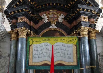 In der Wallfahrtskirche Schönenberg bei Ellwangen 23 Hochaltar in der Wallfahrtskirche Schönenberg bei Ellwangen
