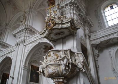 In der Wallfahrtskirche Schönenberg bei Ellwangen 27 Kanzel in der Wallfahrtskirche Schönenberg bei Ellwangen
