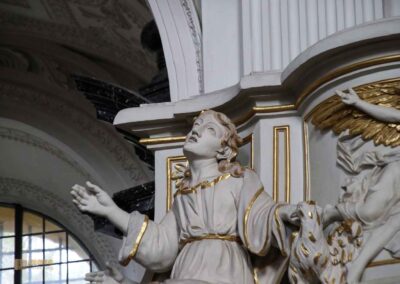 In der Wallfahrtskirche Schönenberg bei Ellwangen 30 Kanzel in der Wallfahrtskirche Schönenberg bei Ellwangen