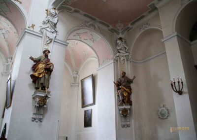 Apostel- und Evangelistenfiguren in der Basilika St. Vitus in Ellwangen